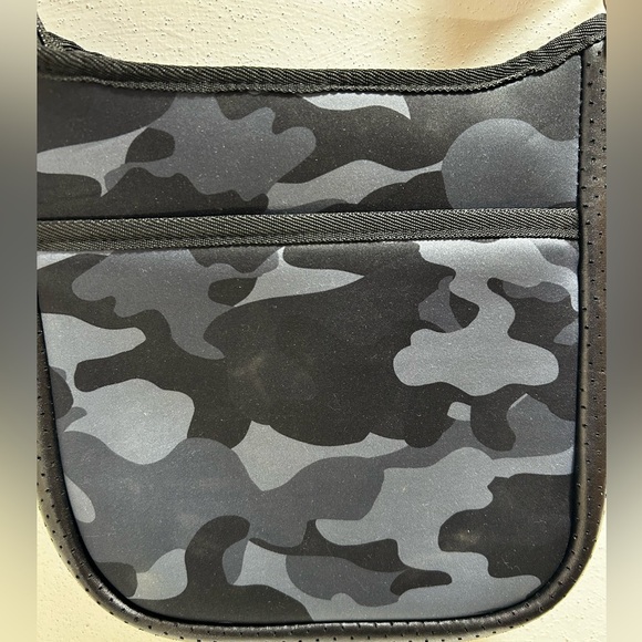 HAUTE SHORE Camouflage Crossbody Bag - Black and Gray Tones - Picture 2 of 13